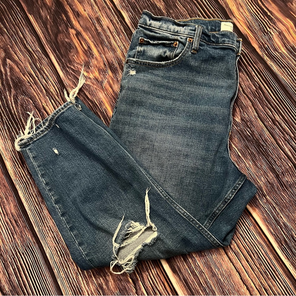 🪼Abercrombie High Rise Mom Jean🪼